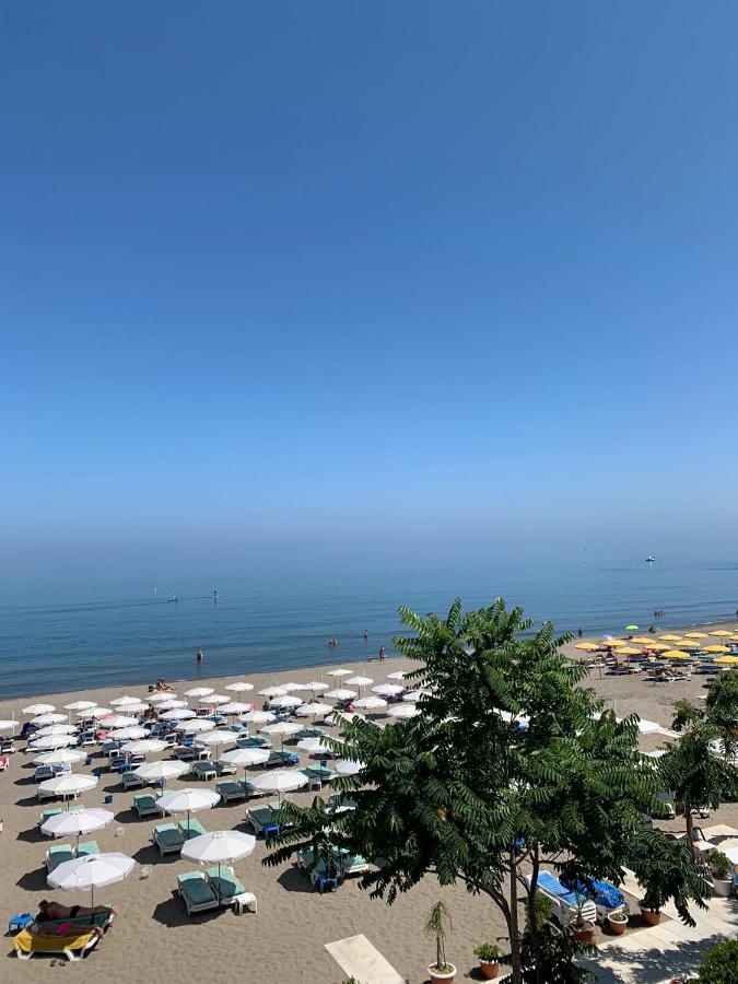 Apartamentos Guaquin Torremolinos Eksteriør bilde